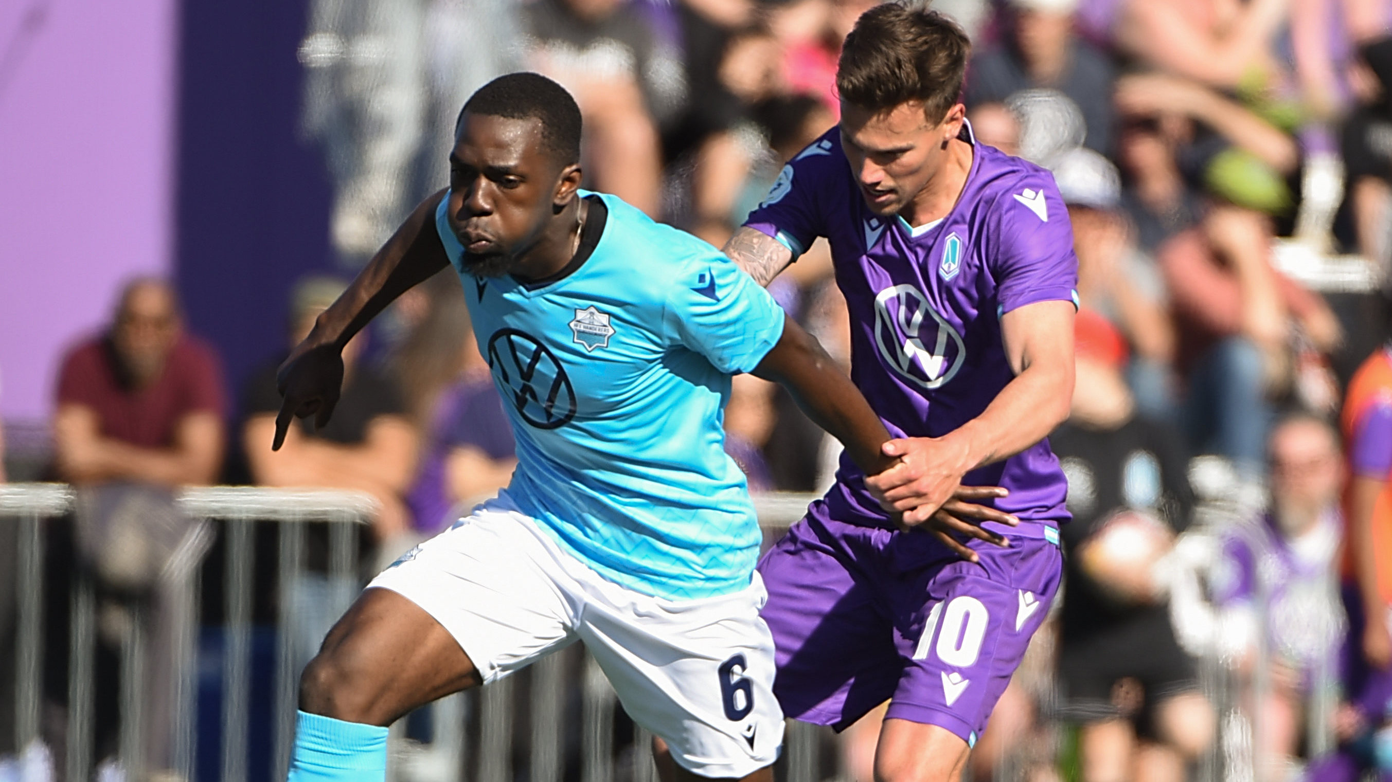 HFX Wanderers midfielder Chrisnovic N'sa controls the ball against Pacific FC midfielder Ben Fisk. (Anne-Marie Sorvin-USA TODAY Sports for CPL).