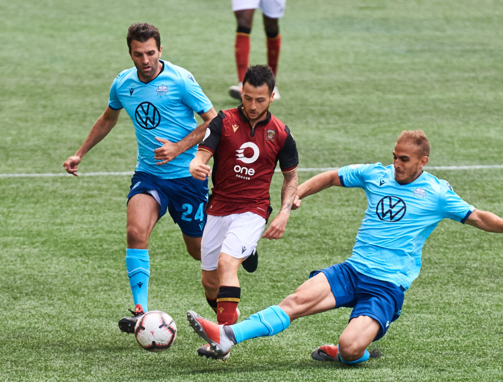 Valour's Marco Bustos makes his club debut against HFX Wanderers FC. (Photo: David Lipnowski/CPL).