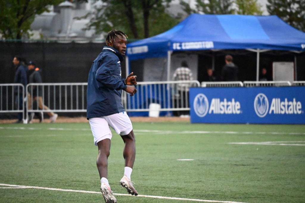 FC Edmonton's Jeannot Esua warms up. (FC Edmonton)