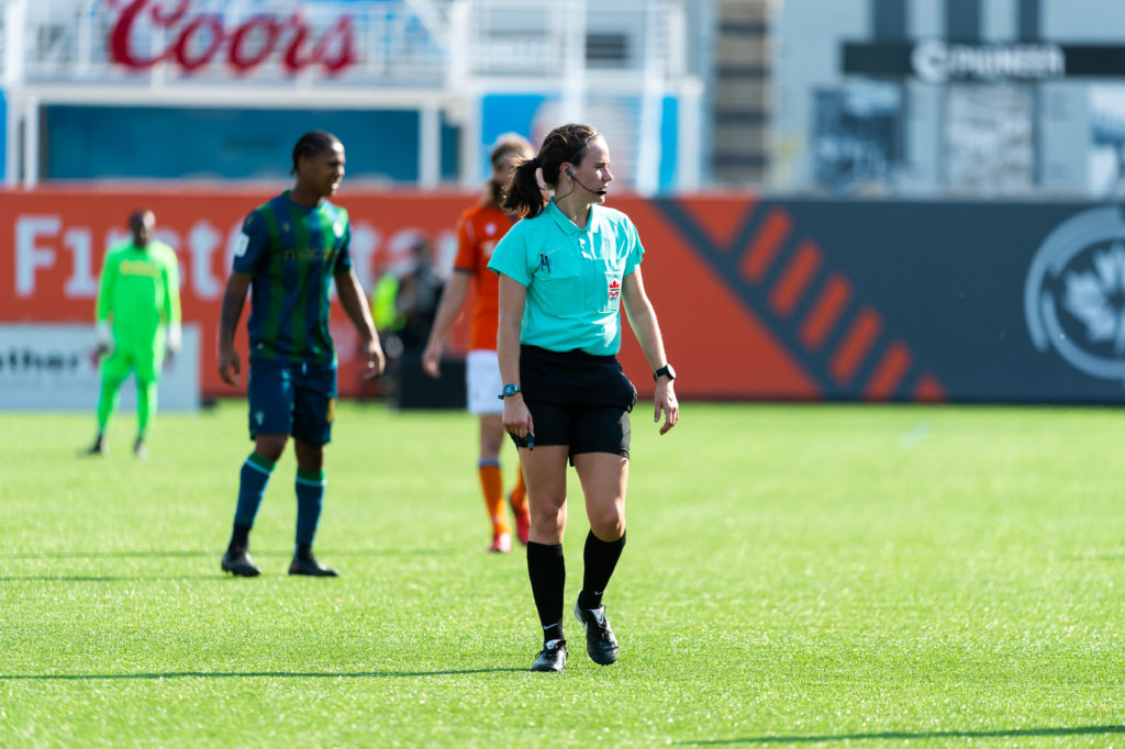 Referee Carly Shaw-MacLaren during a match between York United and Forge FC (Photo by Ryan McCullough/Hamilton Forge FC)